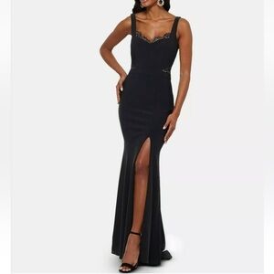 XSCAPE Womens Black V Neck Evening Lace Detailed High Slit Gown Dress- Reemoly